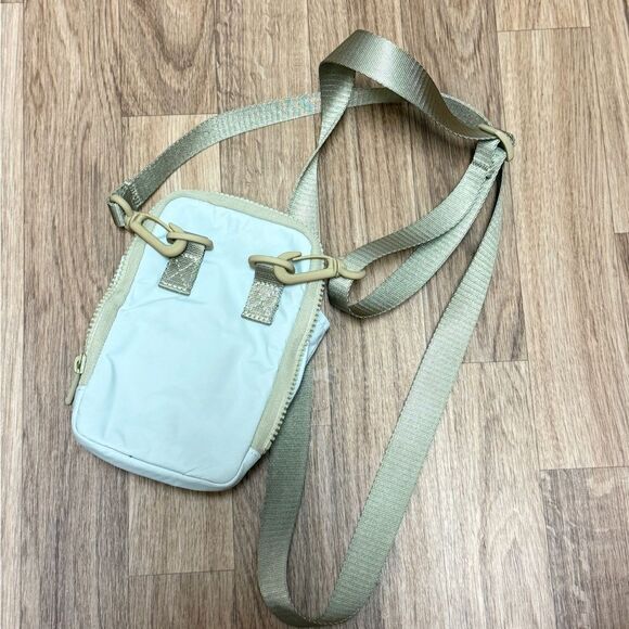 Lululemon Zip Top Crossbody Bag - Picture 5 of 5